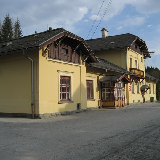 Aufnahmsgebäude Bahnhof Ausschlag-Zöbern