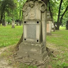 Ondrejský cintorín, náhrobník s reliéfom