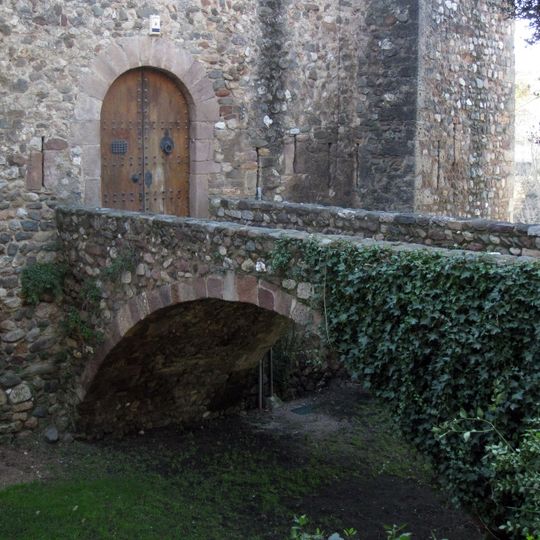 Pont del Fossat del castell cartoixa de Vallparadís