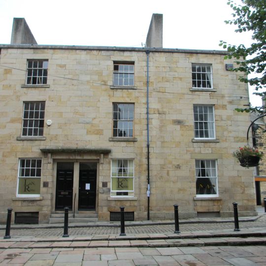 31,33 And 35, Sun Street