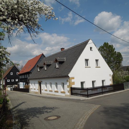 Dorfstraße 9