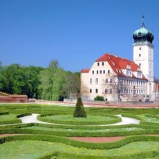 Einzeldenkmale der Sachgesamtheit Schloss Delitzsch (siehe Sachgesamtheitsliste, Obj. 08971685): Schloss (mit Ausstattung) und Schlossmauer Schloßstraße 31