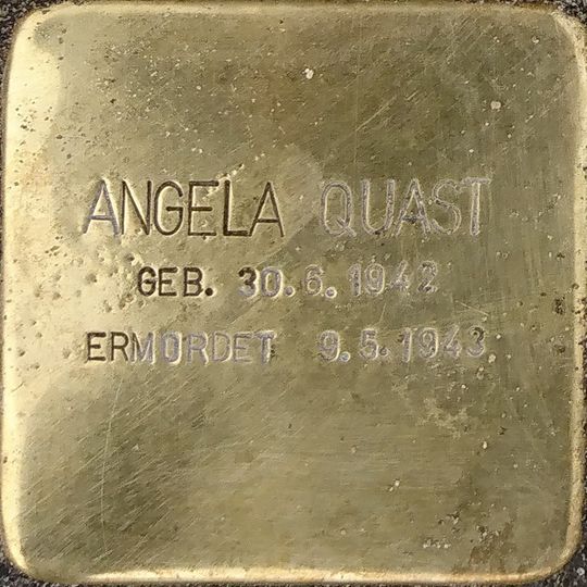 Stolperstein à la mémoire d’Angela Quast