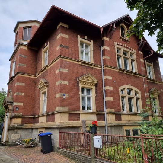 Fabrikantenvilla in offener Bebauung Neustädter Straße 3