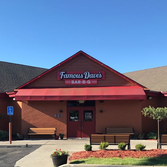 Famous Dave's Bar-B-Que