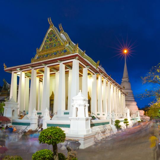 Wat Chaloem Phra Kiat Worawihan