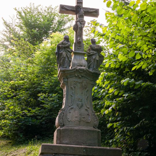 Kříž v Rokytnici v Orlických horách u koupaliště