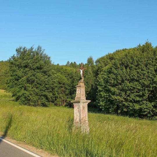 Kříž na okraji Hrabenova u silnice