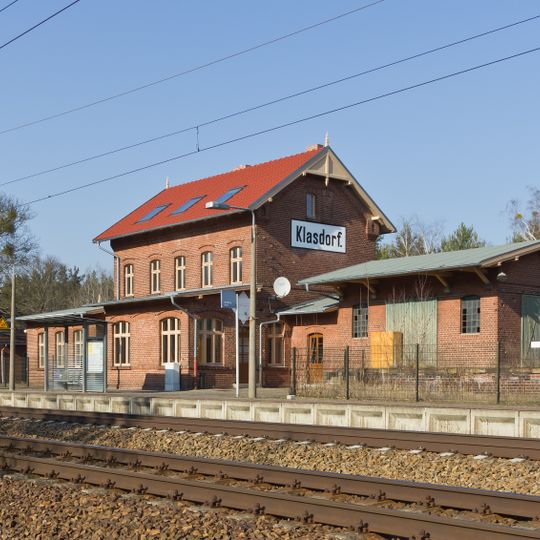 Am Bahnhof Klasdorf