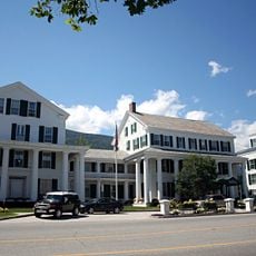 Equinox House Historic District
