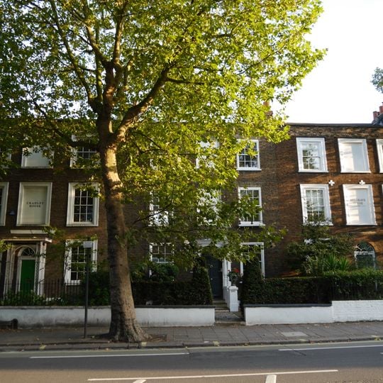 237–245 New King's Road, Fulham