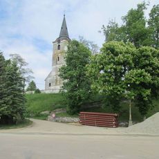 Kříž v Lodhéřově pod kostelem