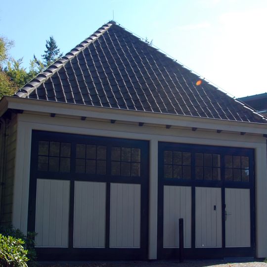 Oud-Bussem: dubbele garage