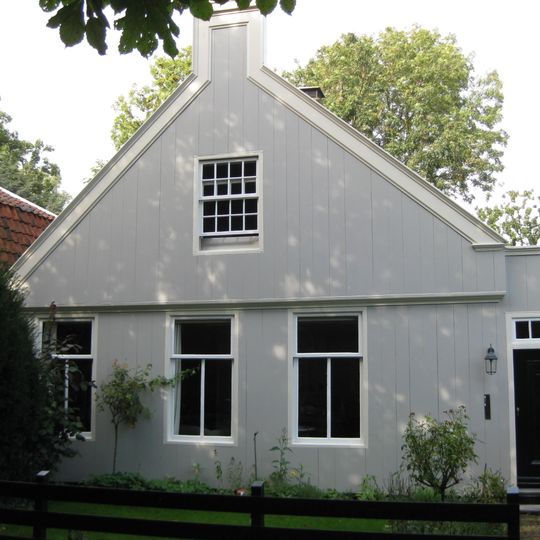 Kerkplein 2, Broek in Waterland