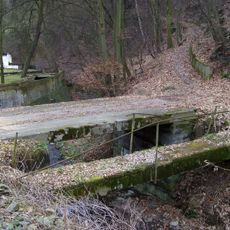 Můstek a lávka přes Podmoráňský potok na příjezdové komunikaci k čp. 174 a 175 v Podmoráni