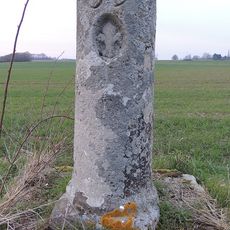 Borne fleurdelysée 39