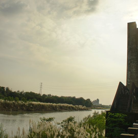 Bajiang River Bridge Remnants