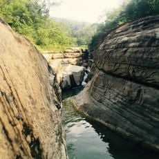 Ten Thousand Year Gorge