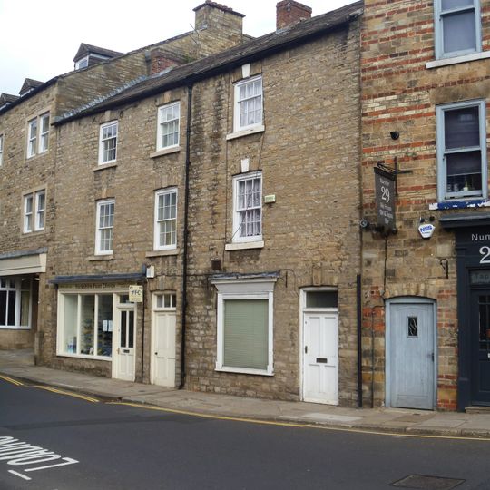 25 And 27, Frenchgate