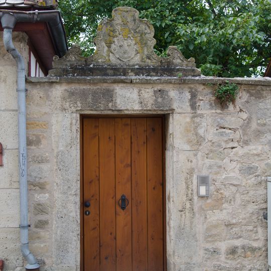 Burggasse 7b, Gartenmauer