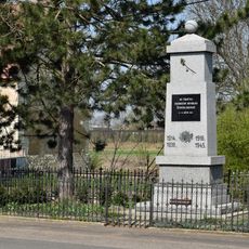 Pomník padlým v Mradicích