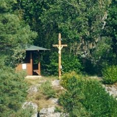 Kříž na vyhlídce nad Teplou v Bečově