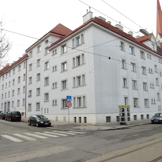 Wohnhausanlage Enenkelstraße 35