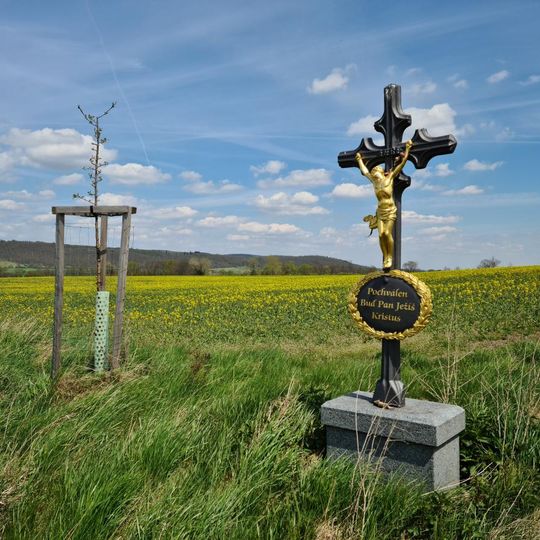 Kříž v lokalitě Na vrahu jižně Lážovic