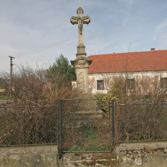 Kříž na rozcestí v Žereticích