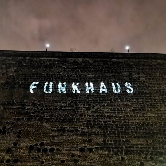 Die Welt; Lichtskulpturen Beethoven 2020