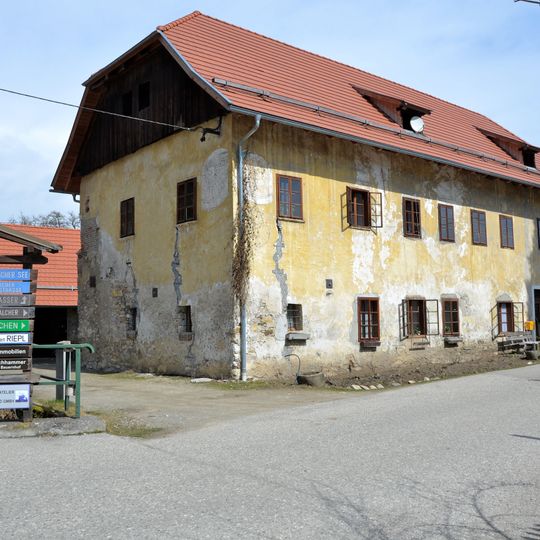 Ansitz Weinwirth, Tiffen