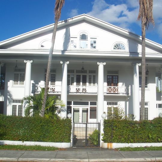 Casa J. W. Warner