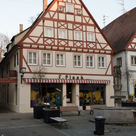 Wohn- und Geschäftshaus