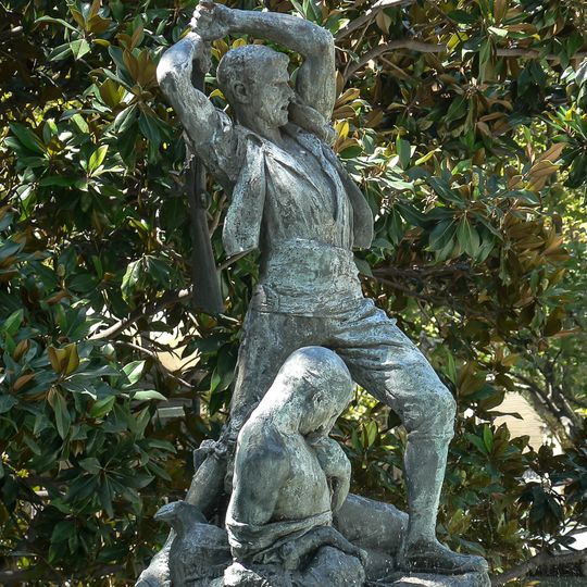 Monumento a los defensores del reducto del Pilar