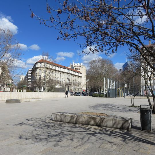 Place Djebraïl-Bahadourian