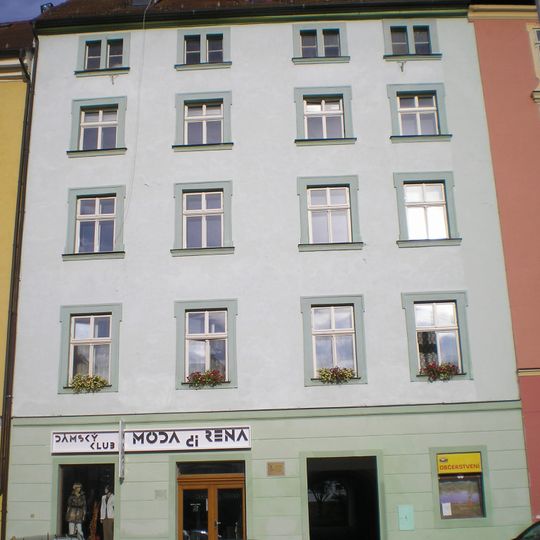 Náměstí Krále Jiřího z Poděbrad 10