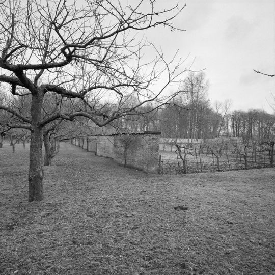 Spaarnberg - Slangen- of Tuinmuren