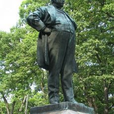 Statue