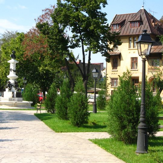 Luigi Cazzavillan Monument and Fountain