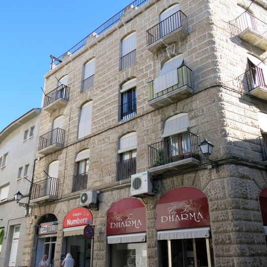 Bloc de pisos plaça Major, 17