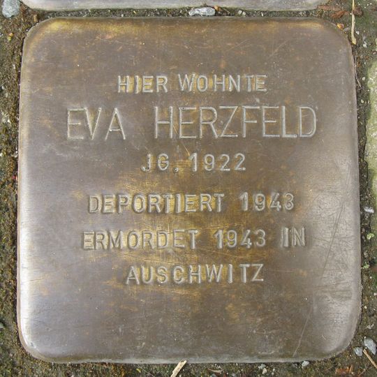 Stolperstein à la mémoire d’Eva Herzfeld