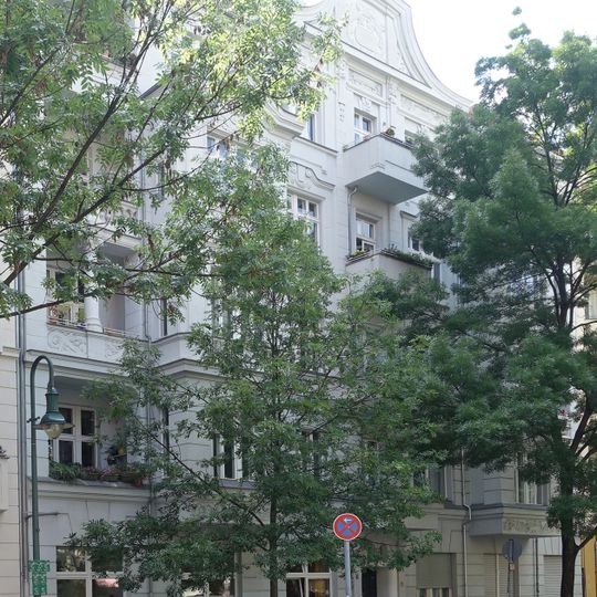 Mietshaus Schönfließer Straße 5