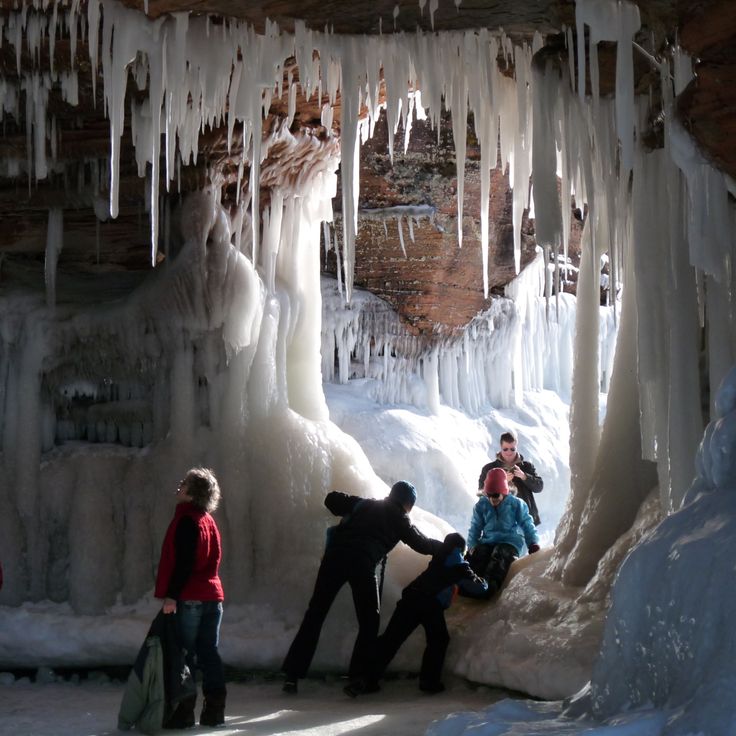 Grottes de Glace des Îles des Apôtres