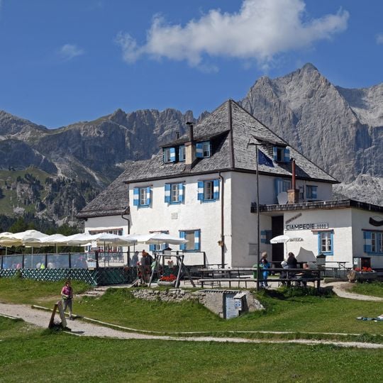 Ciampedie refuge