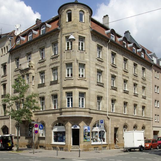 Tannenstraße 1