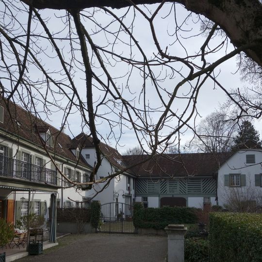 Glöcklihof mit Cagliostro-Pavillon
