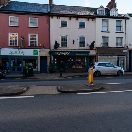 19 And 20, High Street