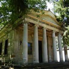 Cintorín sv. Rozálie, hrobka