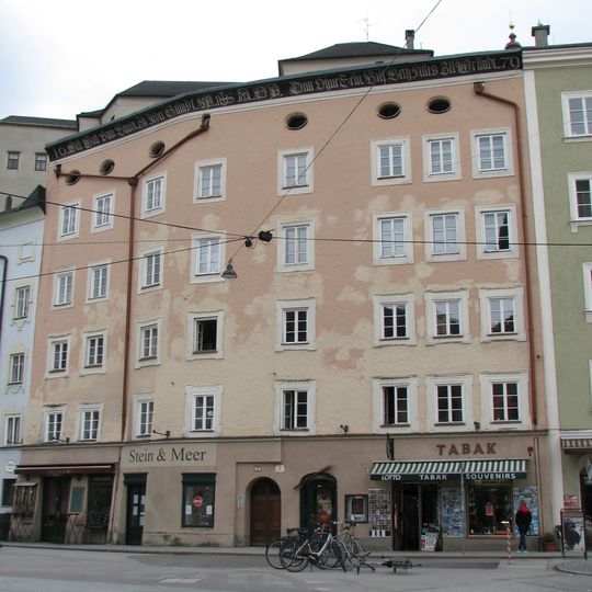 Bürgerhaus, Elefantenhaus