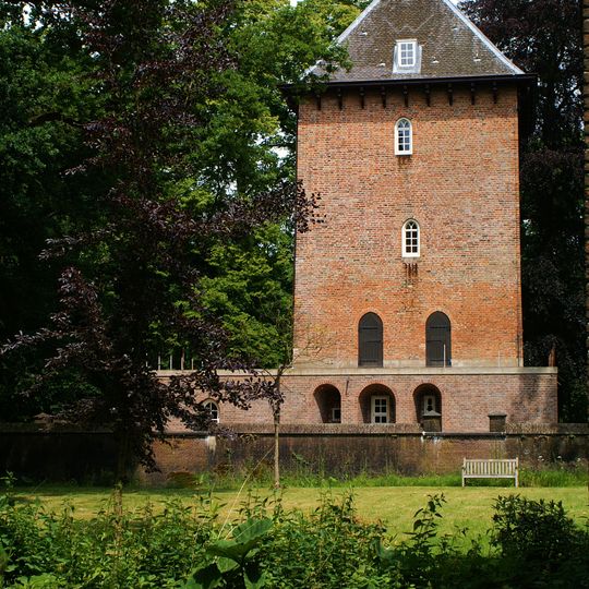 Weerdesteyn: woontoren huis Weerdesteyn